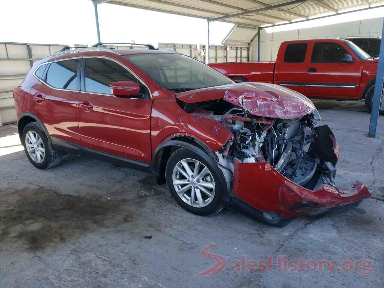 JN1BJ1CR2JW208758 2018 NISSAN ROGUE