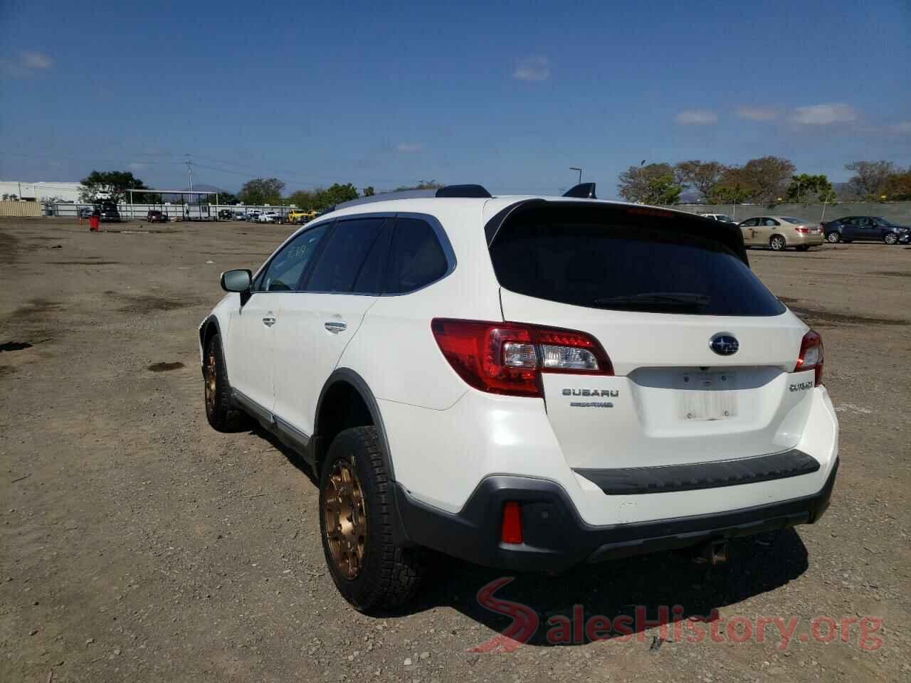 4S4BSATC0J3378166 2018 SUBARU OUTBACK