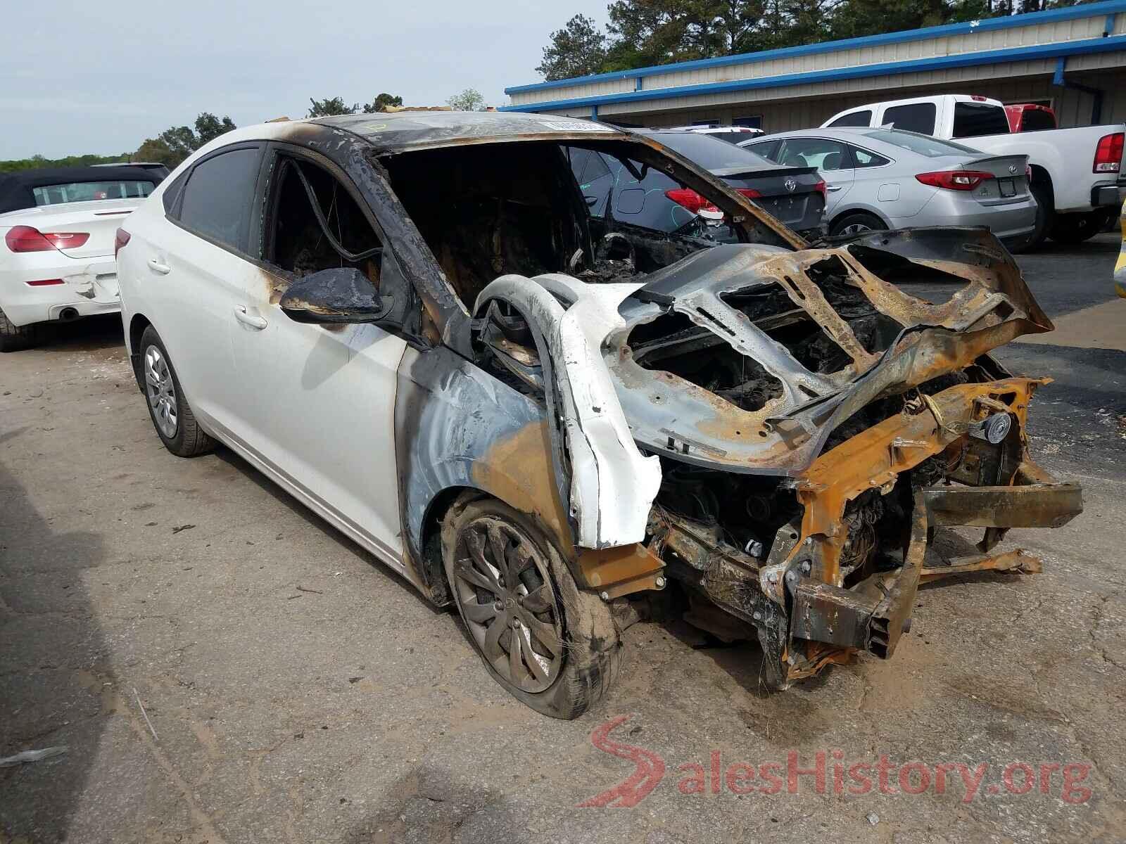 3KPC24A32JE033176 2018 HYUNDAI ACCENT