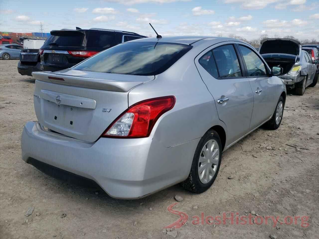 3N1CN7APXJL877878 2018 NISSAN VERSA