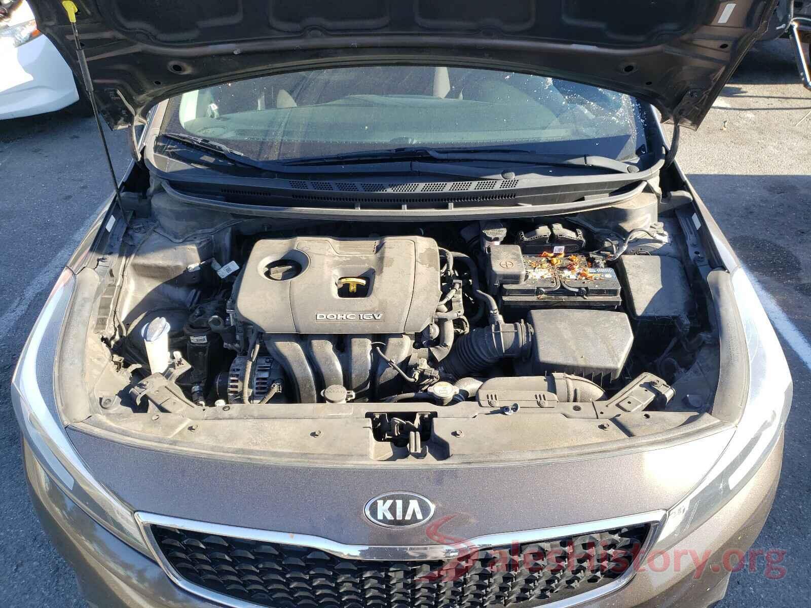 3KPFK4A78HE156832 2017 KIA FORTE