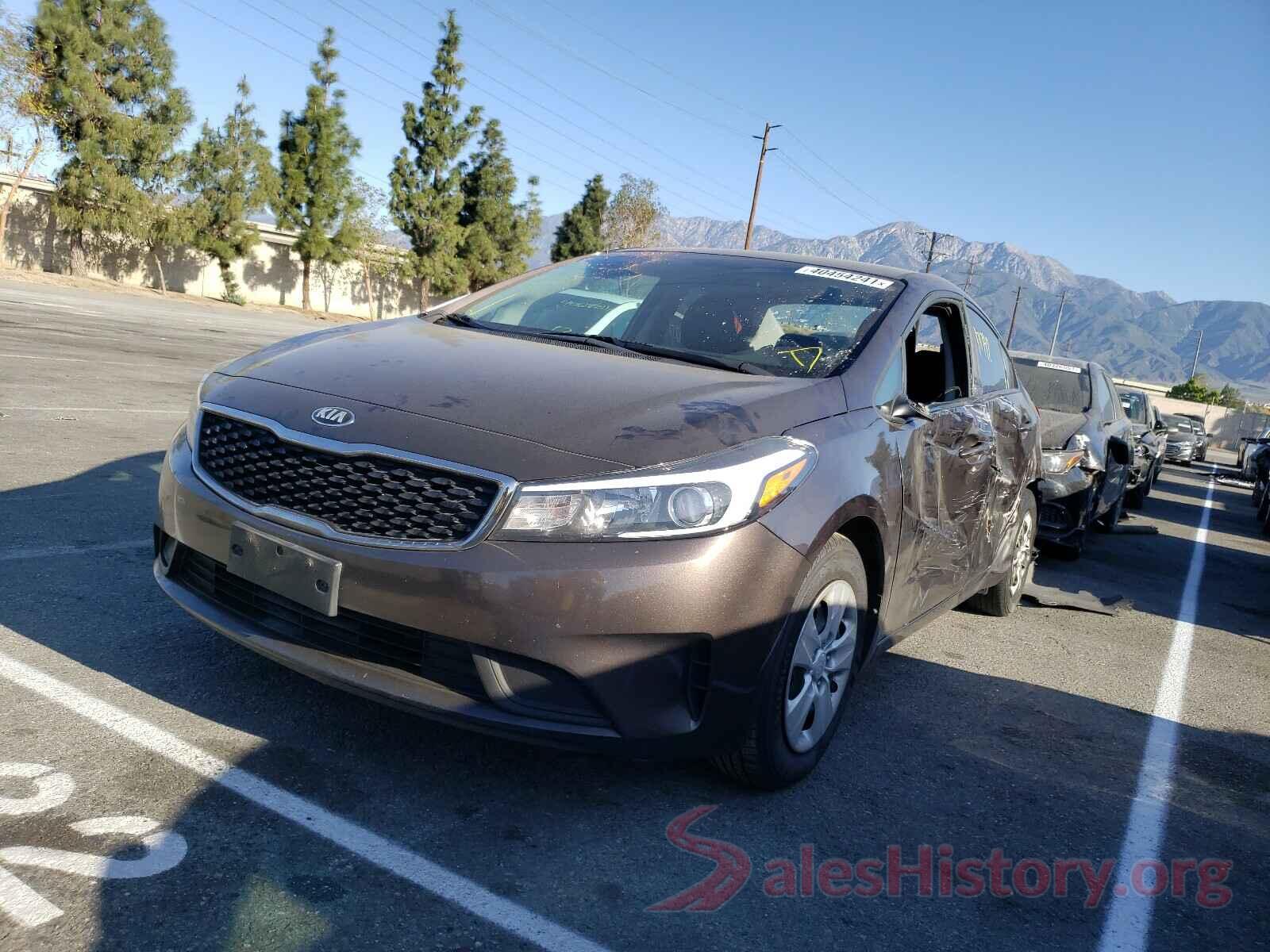 3KPFK4A78HE156832 2017 KIA FORTE