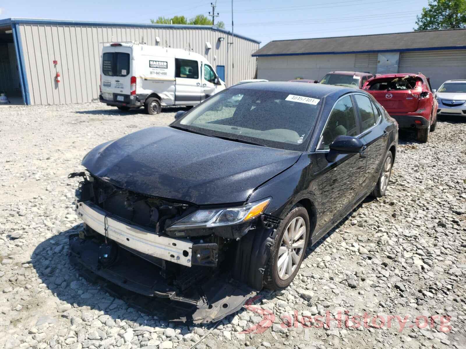 4T1B11HK2JU640007 2018 TOYOTA CAMRY