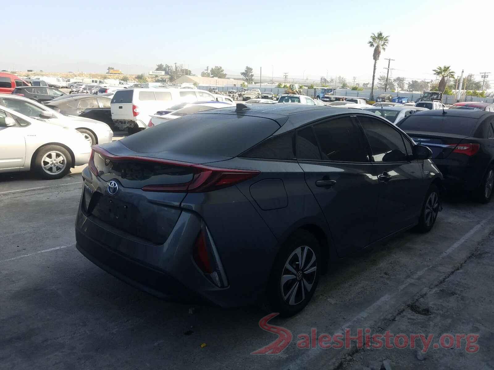 JTDKARFP1J3083372 2018 TOYOTA PRIUS