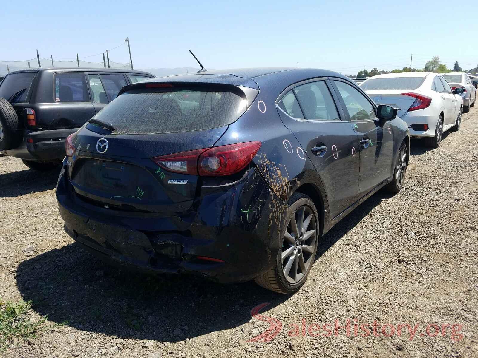 3MZBN1L32JM192152 2018 MAZDA 3