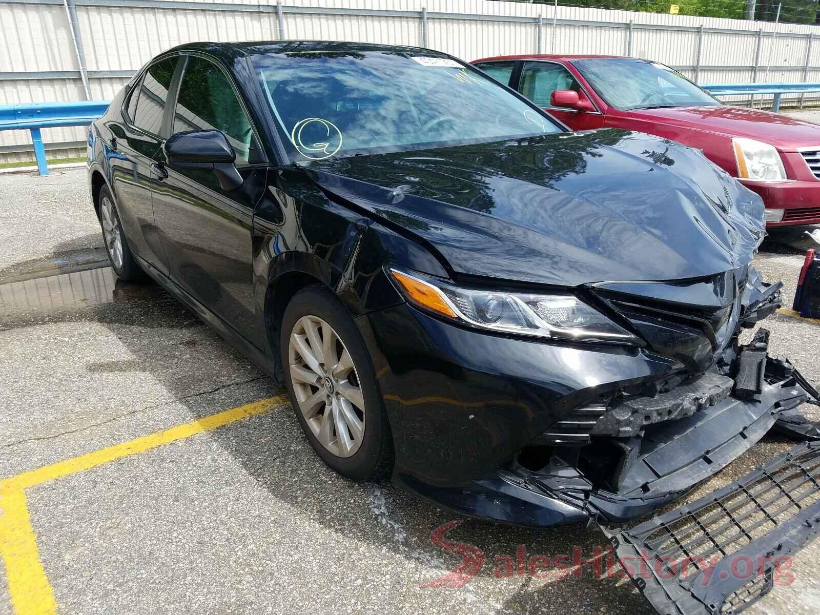 4T1B11HK5JU614209 2018 TOYOTA CAMRY