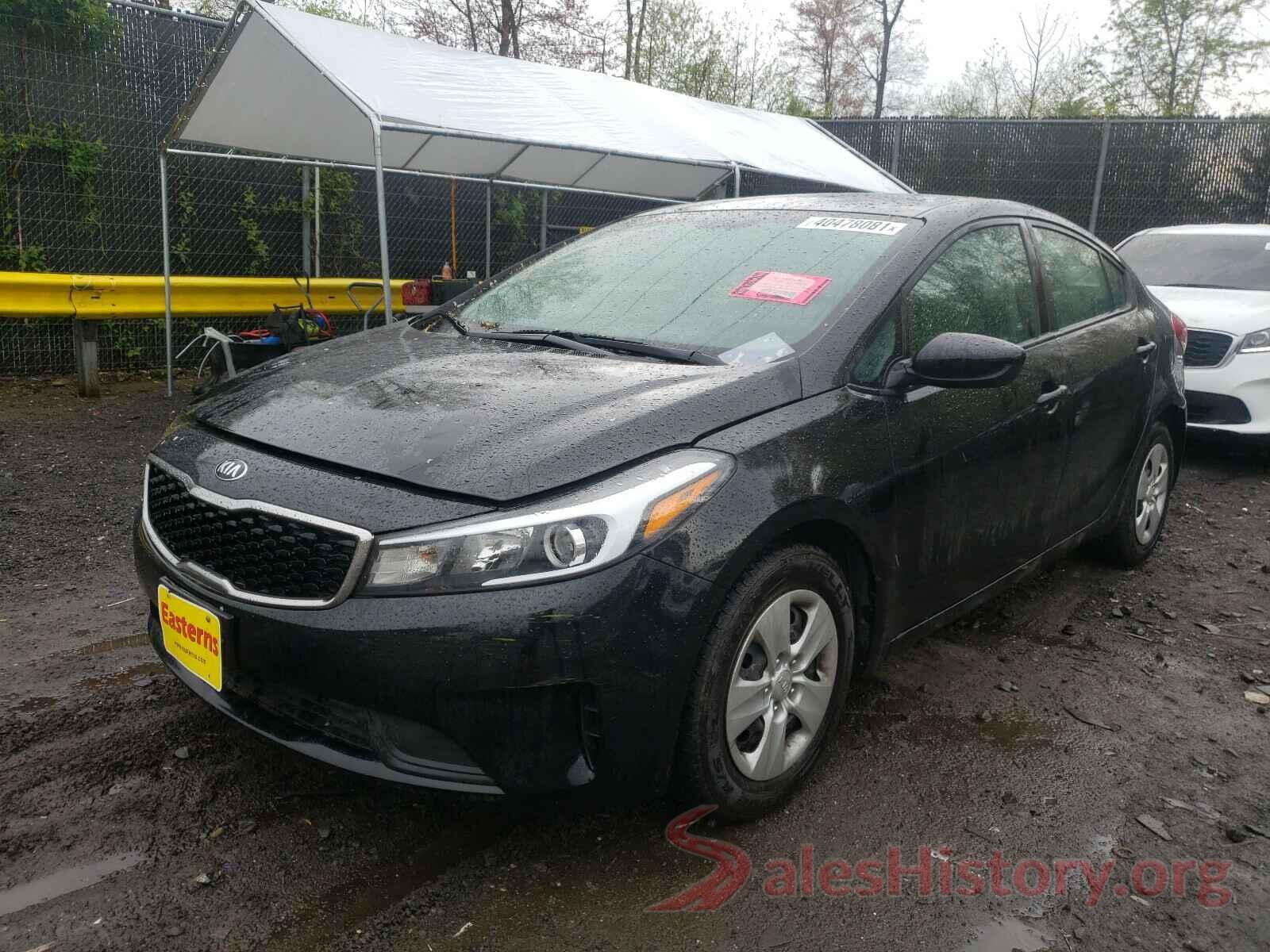 3KPFK4A75JE217902 2018 KIA FORTE