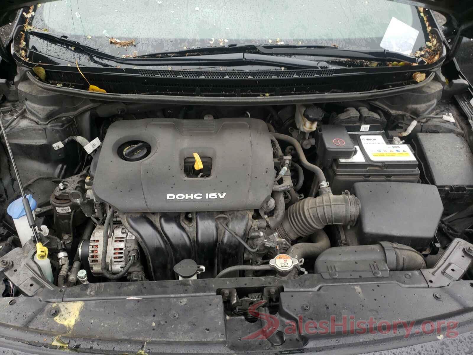 3KPFK4A75JE217902 2018 KIA FORTE