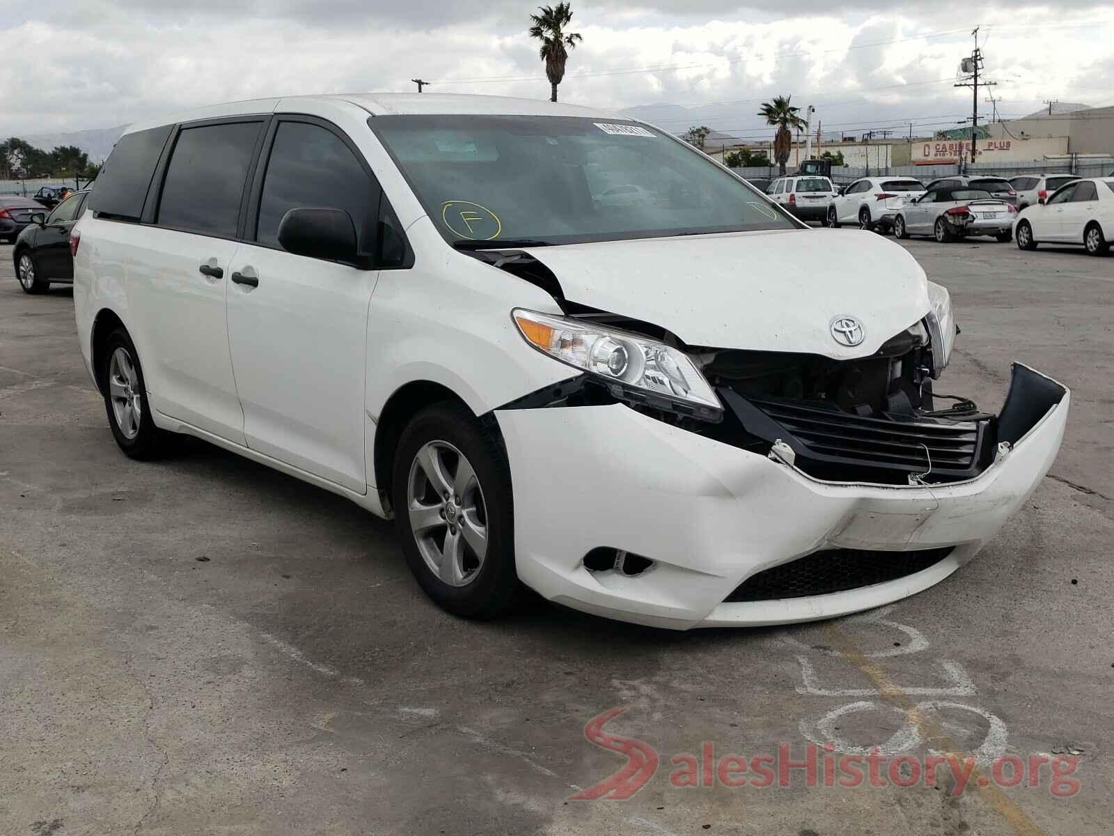 5TDZZ3DC1HS881030 2017 TOYOTA SIENNA