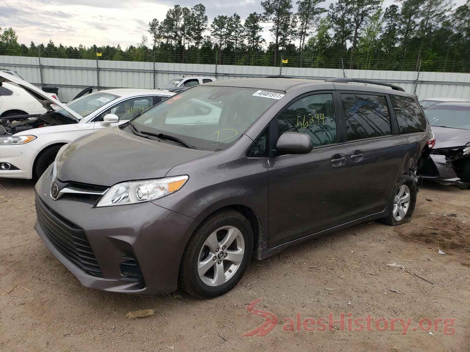 5TDKZ3DC9JS905601 2018 TOYOTA SIENNA