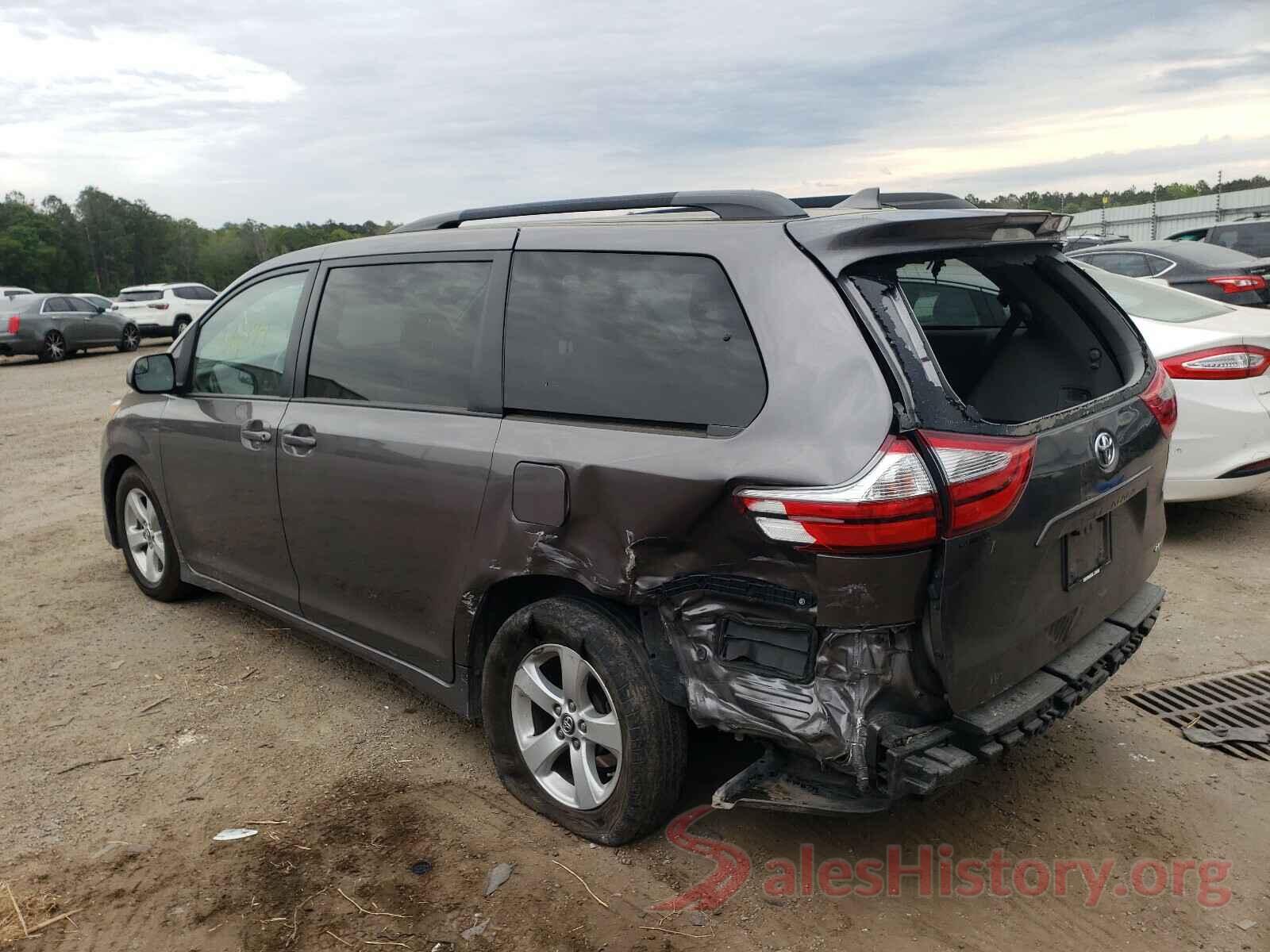 5TDKZ3DC9JS905601 2018 TOYOTA SIENNA