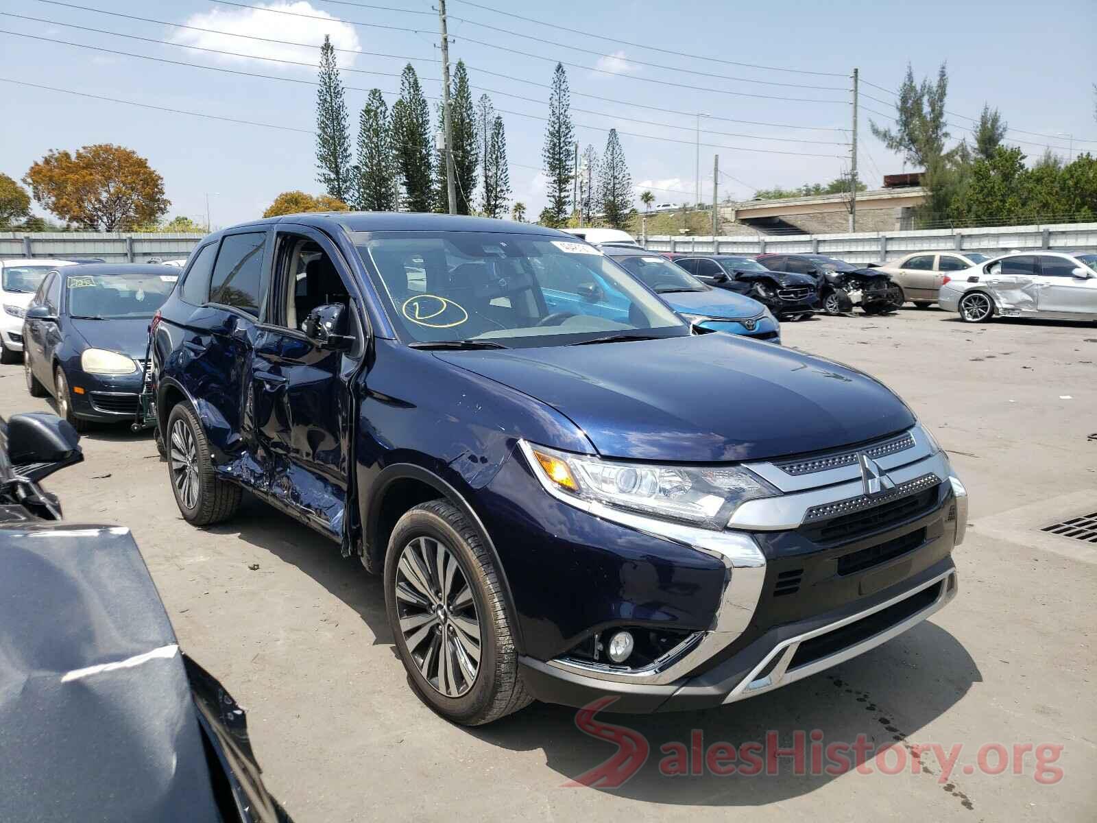 JA4AD3A39LZ014038 2020 MITSUBISHI OUTLANDER