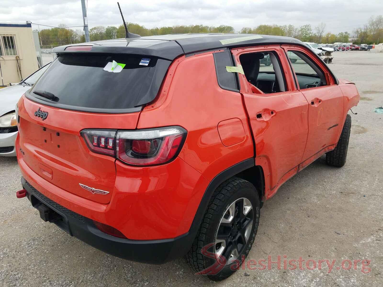 3C4NJDDB1JT151097 2018 JEEP COMPASS