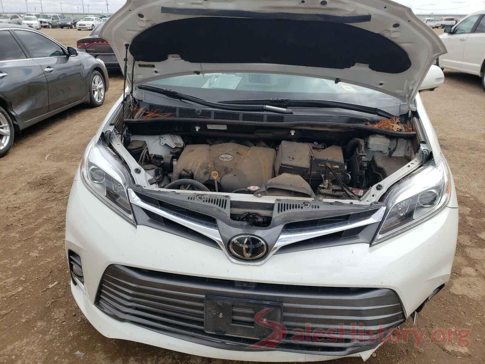 5TDYZ3DC2JS955797 2018 TOYOTA SIENNA