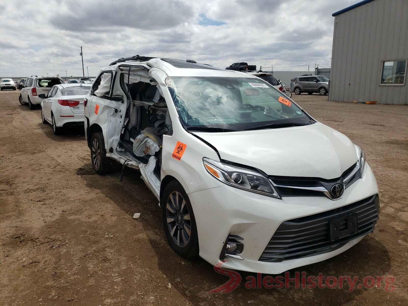 5TDYZ3DC2JS955797 2018 TOYOTA SIENNA