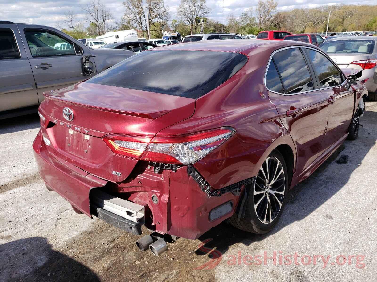 4T1B11HK4JU562278 2018 TOYOTA CAMRY