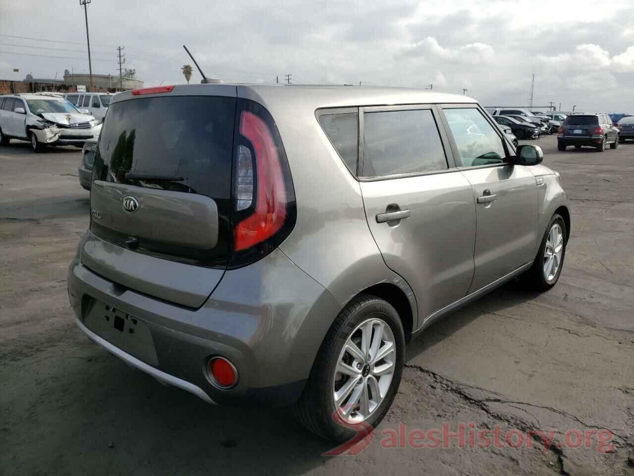 KNDJP3A52J7578914 2018 KIA SOUL