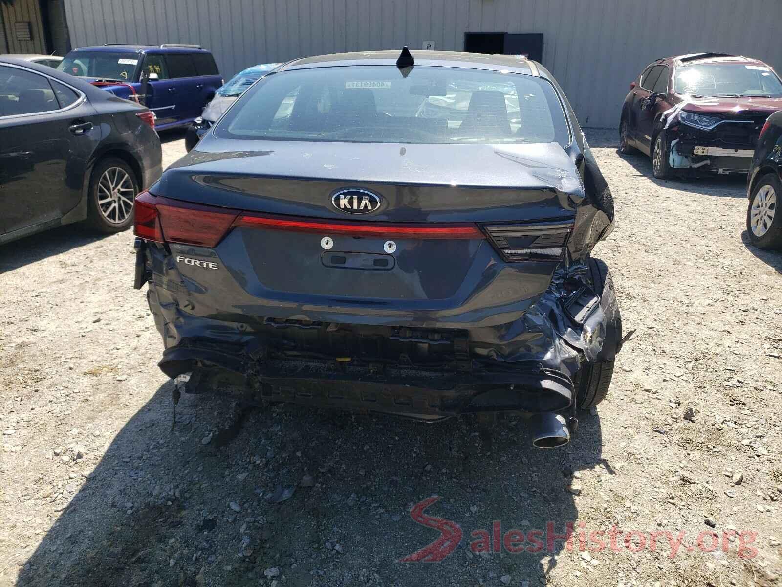 3KPF24AD2KE124469 2019 KIA FORTE