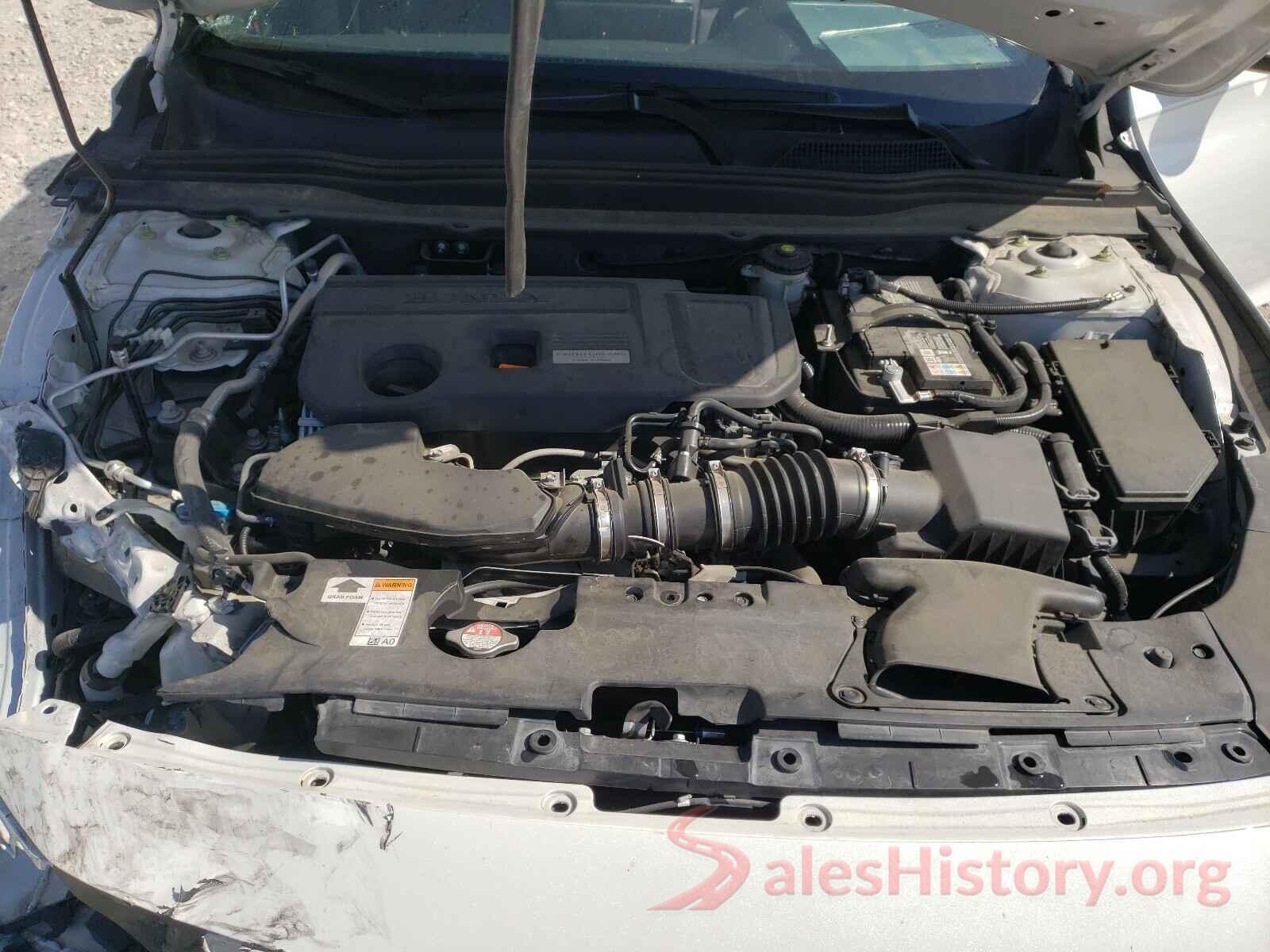 1HGCV2F30JA021598 2018 HONDA ACCORD