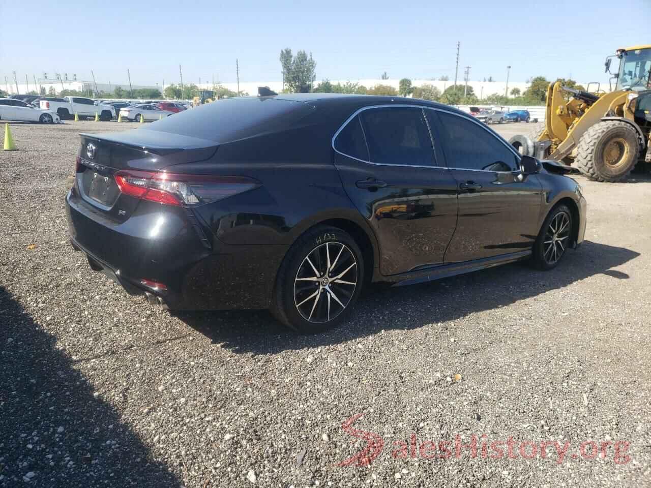 4T1G11AK3MU441228 2021 TOYOTA CAMRY