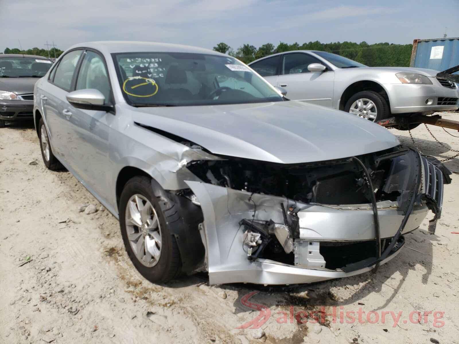 1VWAA7A35JC006733 2018 VOLKSWAGEN PASSAT