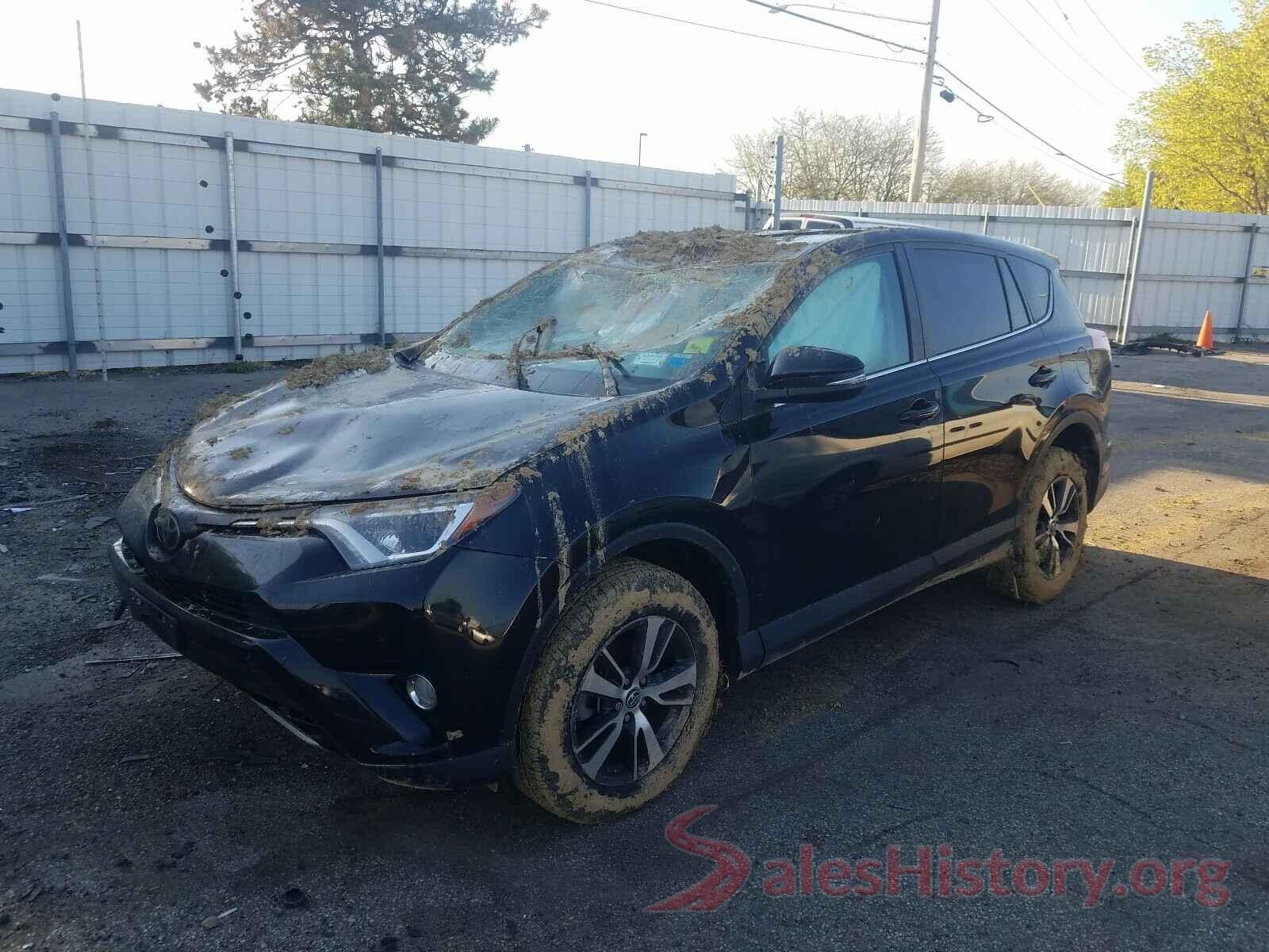 2T3RFREV2JW810595 2018 TOYOTA RAV4