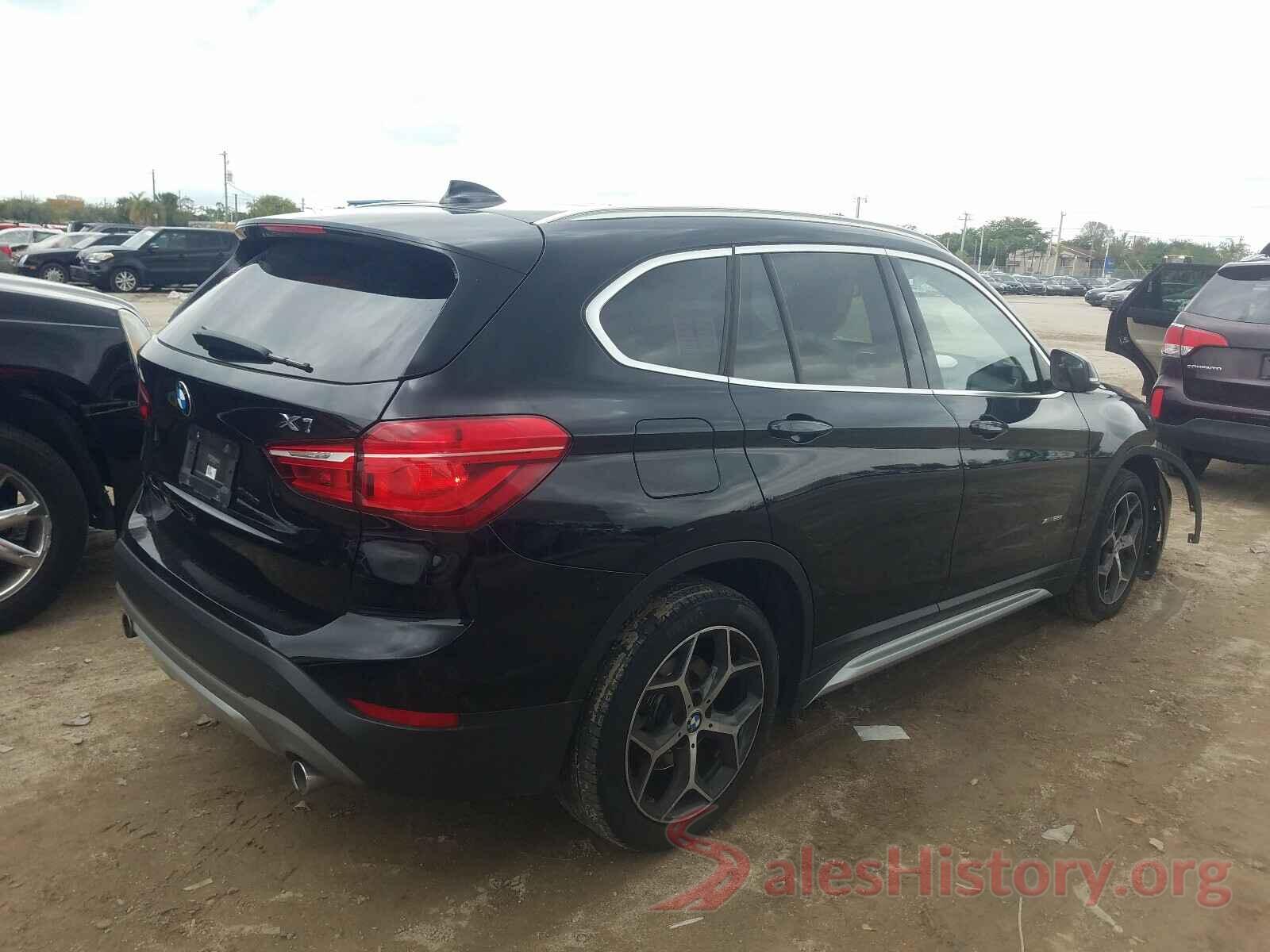 WBXHT3C33J5K27143 2018 BMW X1