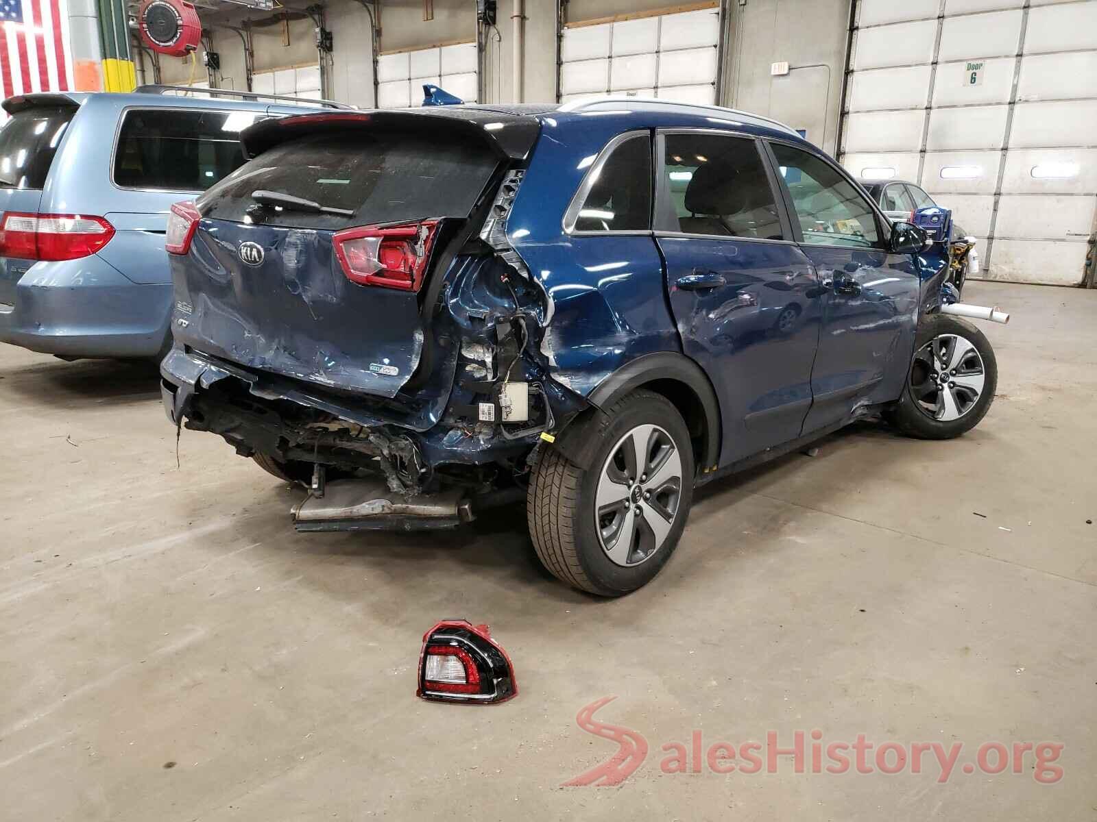 KNDCC3LC1H5068981 2017 KIA NIRO