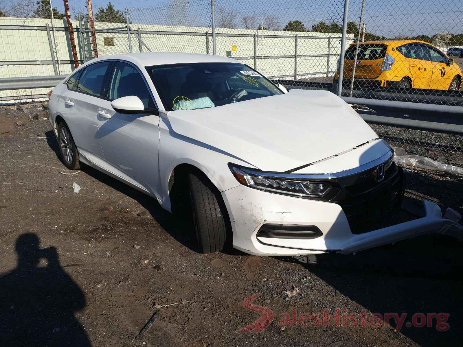 1HGCV1F19JA190575 2018 HONDA ACCORD