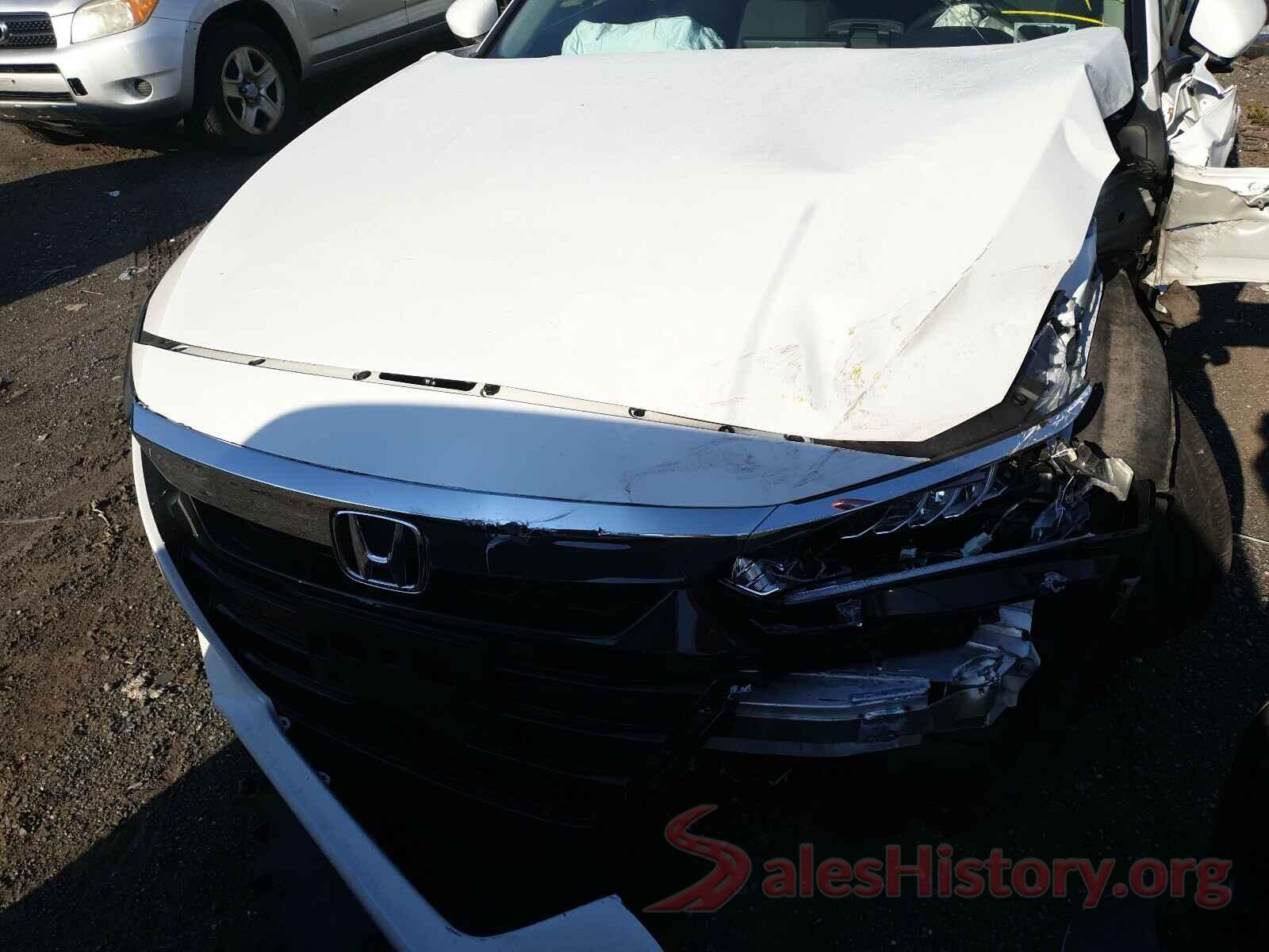 1HGCV1F19JA190575 2018 HONDA ACCORD