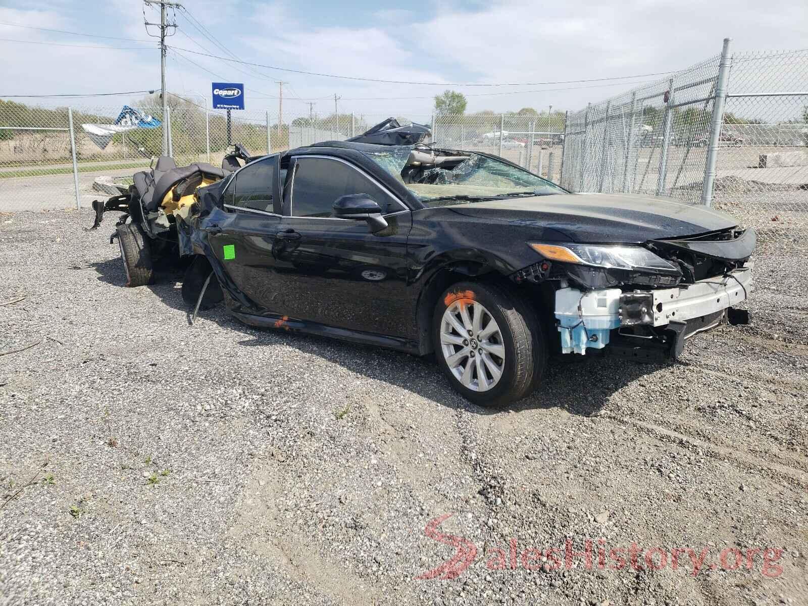 4T1B11HK4JU579016 2018 TOYOTA CAMRY