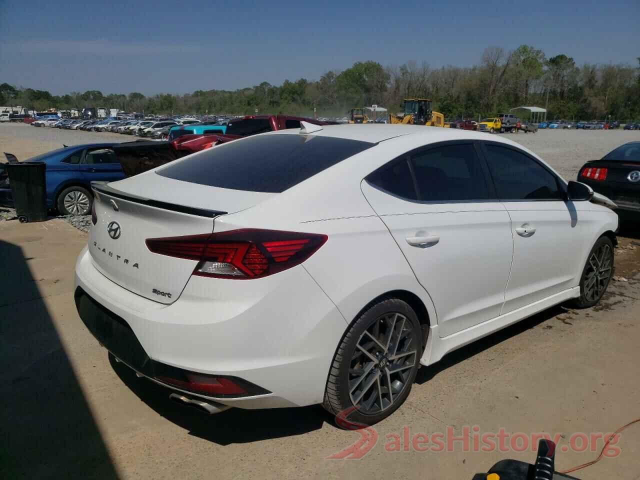 KMHD04LB6KU814263 2019 HYUNDAI ELANTRA