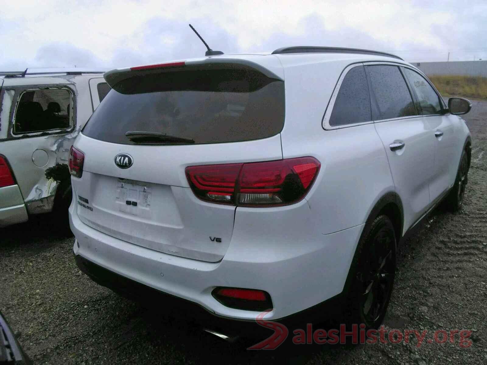 5XYPGDA50KG585719 2019 KIA SORENTO