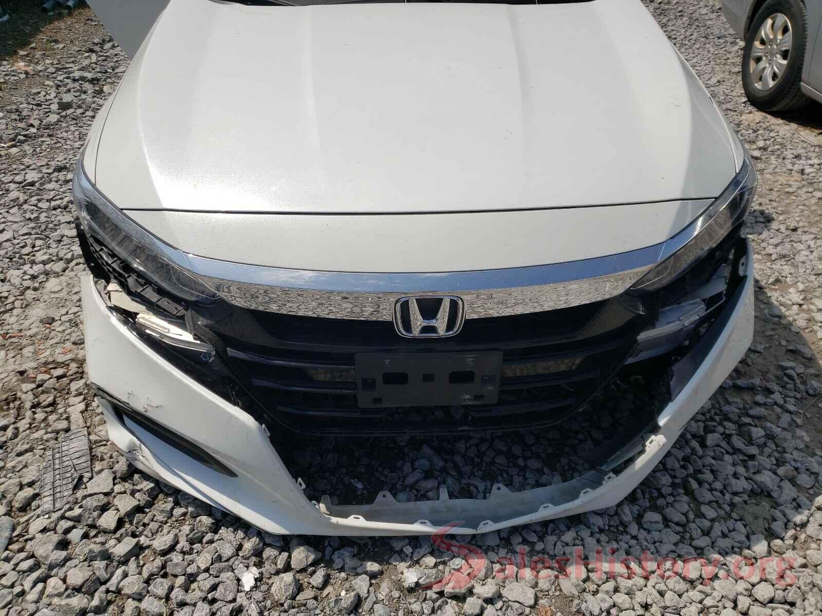 1HGCV1F16JA810797 2018 HONDA ACCORD