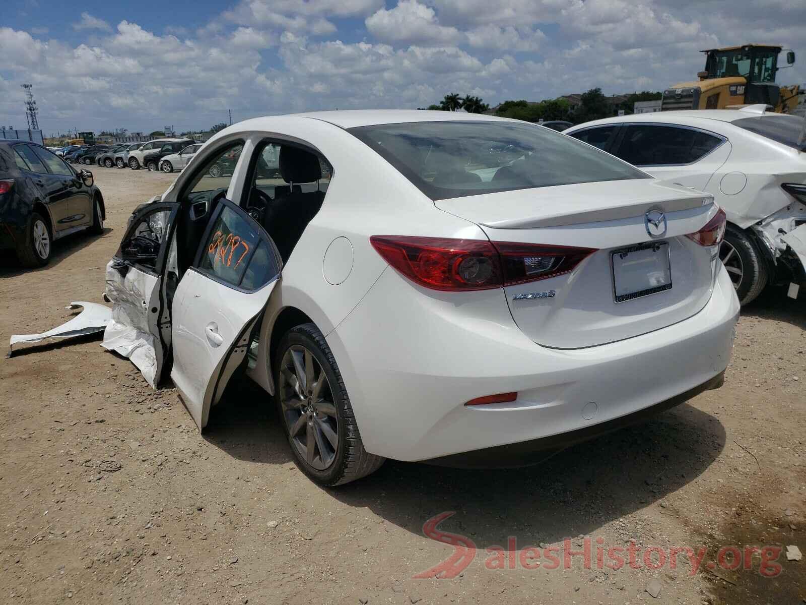 3MZBN1V31JM263645 2018 MAZDA 3