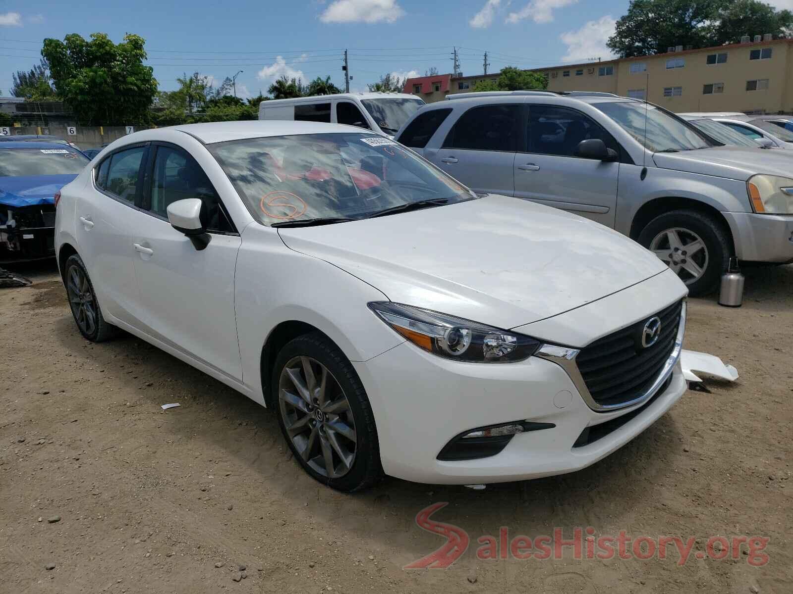 3MZBN1V31JM263645 2018 MAZDA 3