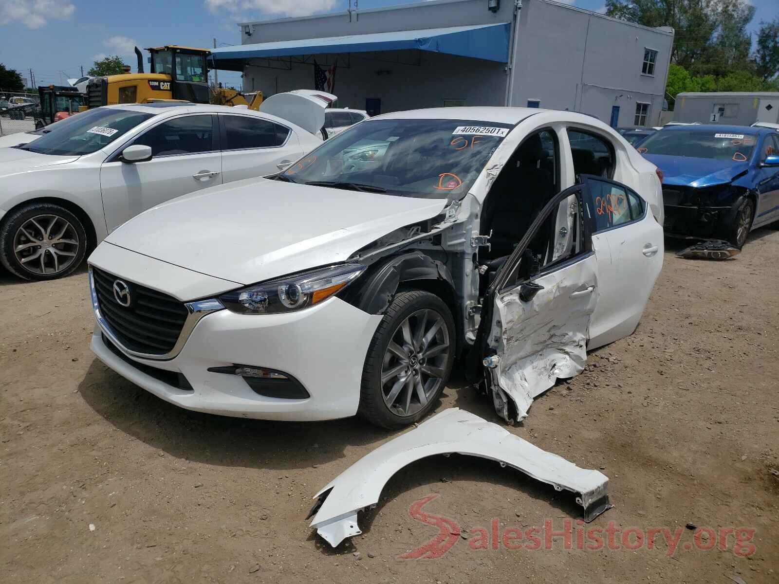 3MZBN1V31JM263645 2018 MAZDA 3