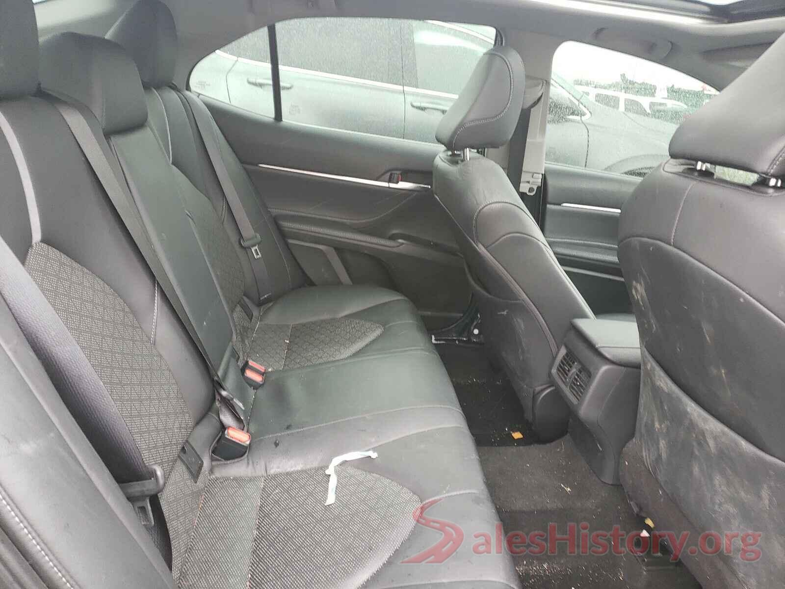 4T1B61HK2JU515090 2018 TOYOTA CAMRY