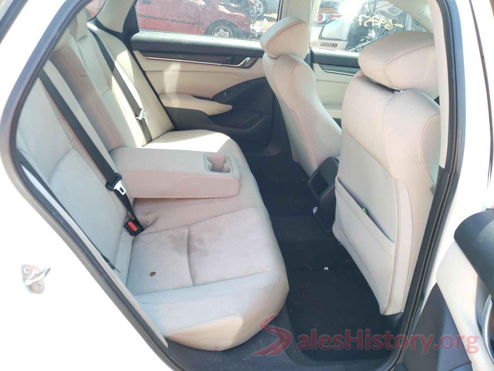 1HGCV1F12KA044908 2019 HONDA ACCORD