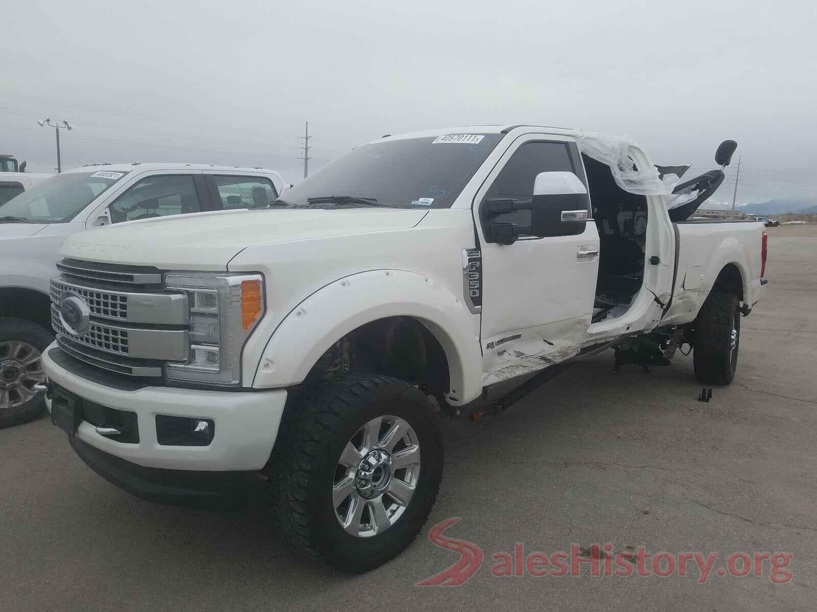 1FT8W3BT6JEB19945 2018 FORD F350