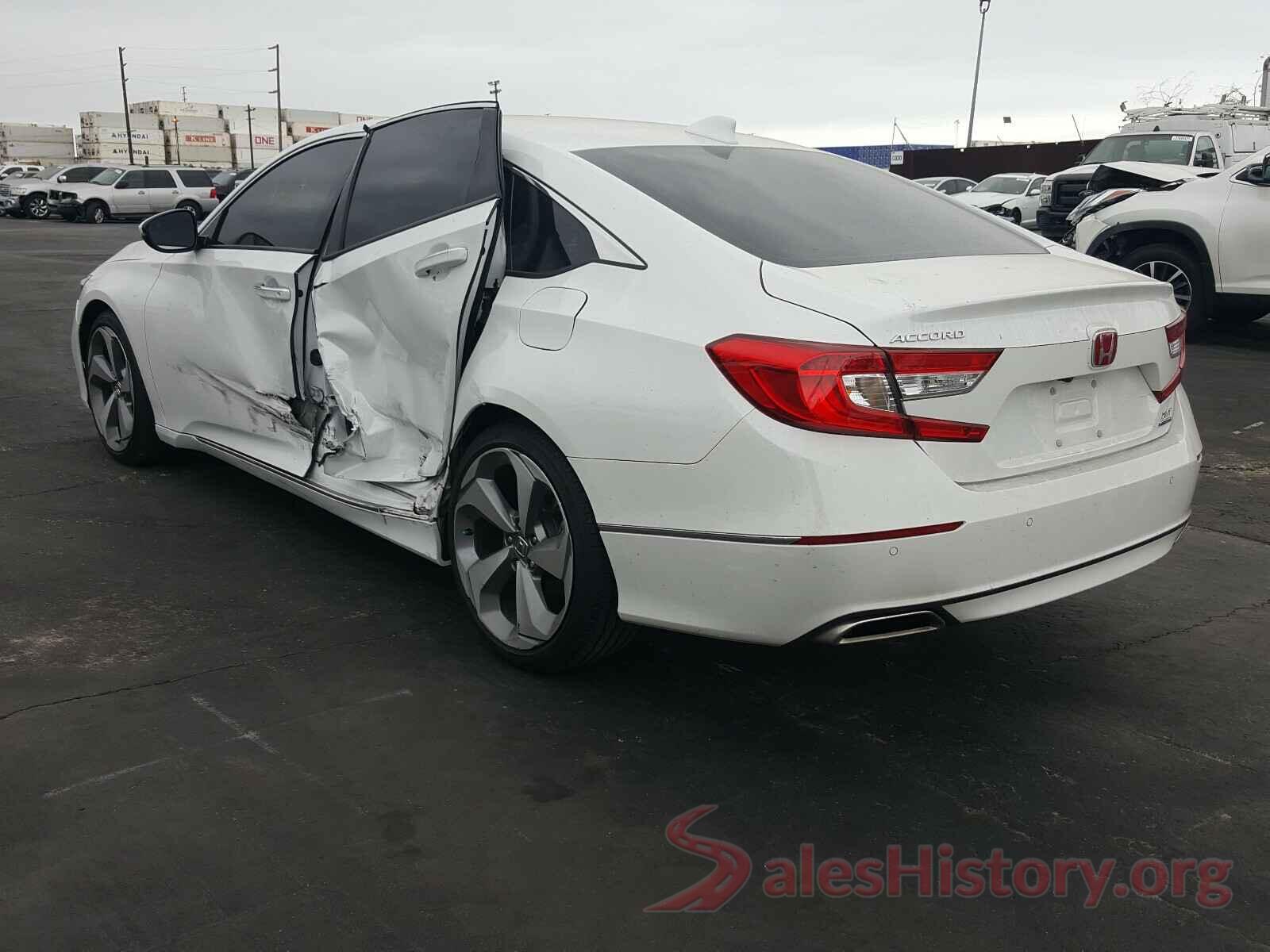 1HGCV2F96JA003904 2018 HONDA ACCORD