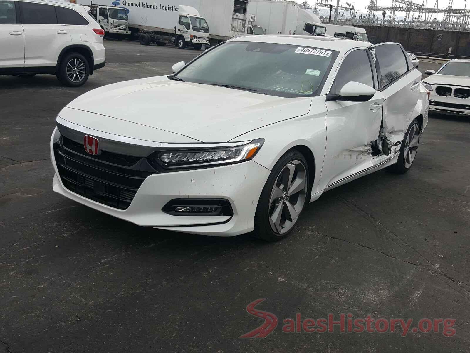 1HGCV2F96JA003904 2018 HONDA ACCORD