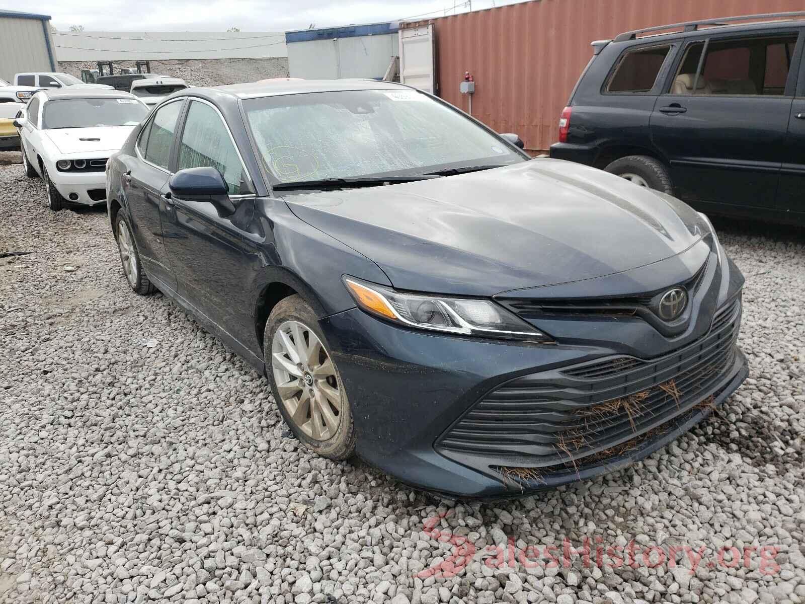 4T1B11HK9JU573034 2018 TOYOTA CAMRY