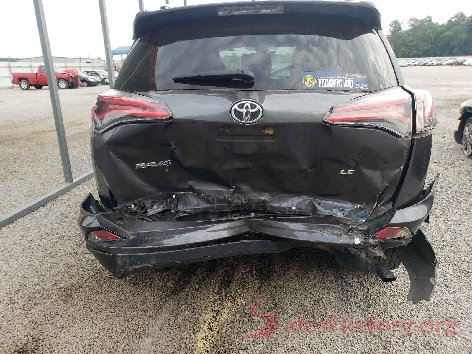 JTMZFREV2HJ140393 2017 TOYOTA RAV4