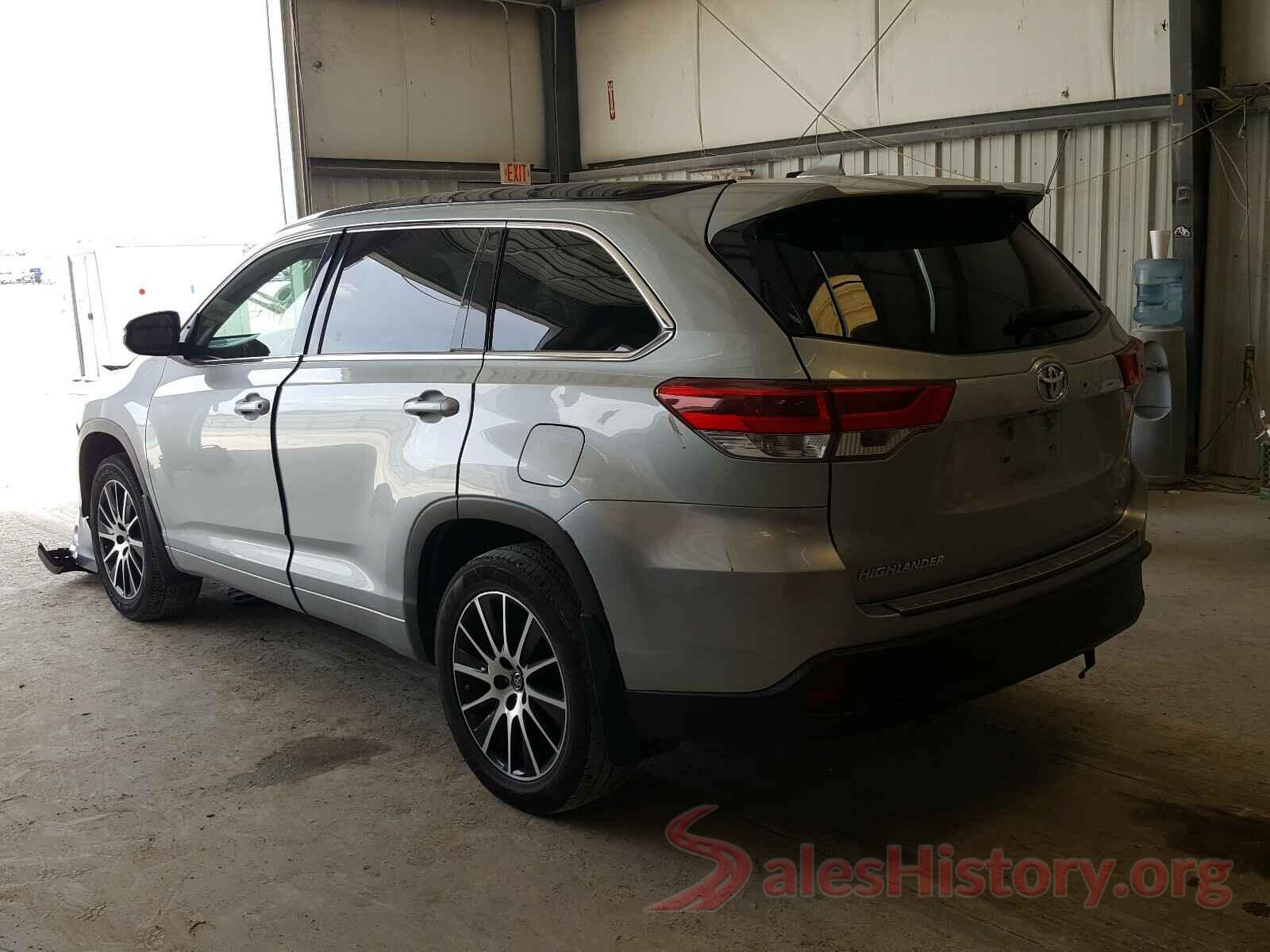 5TDKZRFH1JS537880 2018 TOYOTA HIGHLANDER