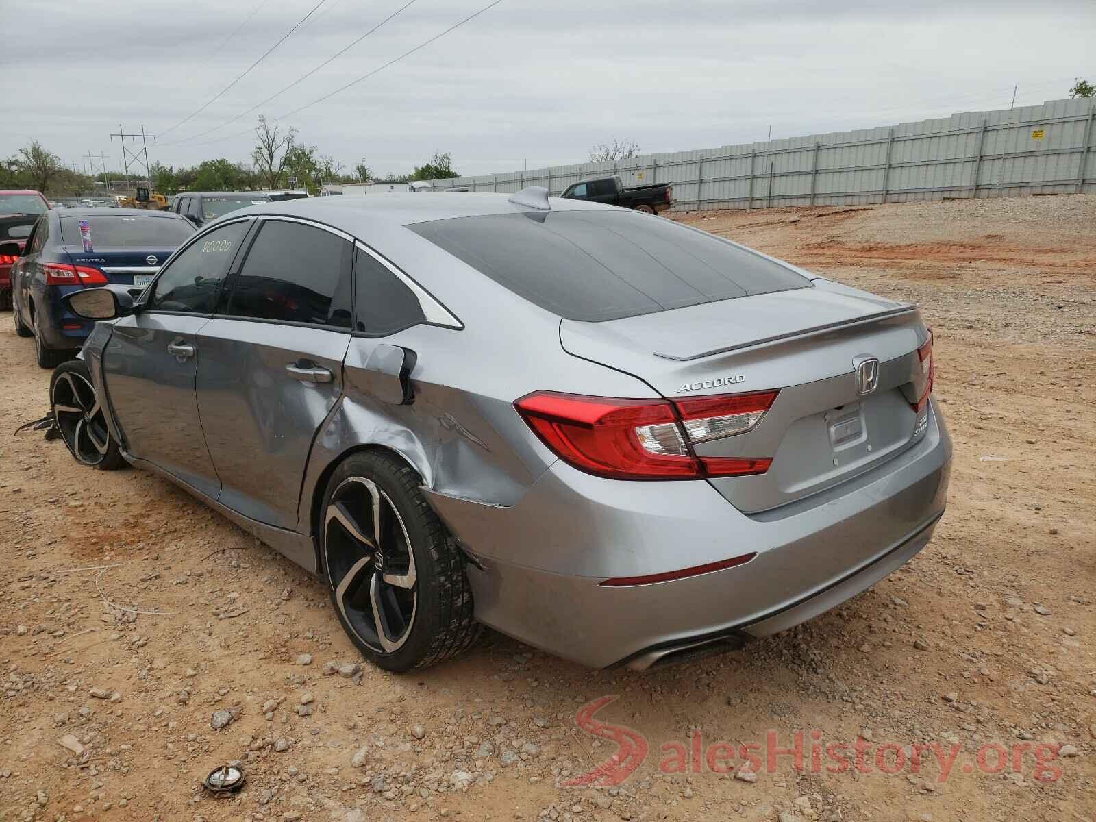 1HGCV2F33JA054594 2018 HONDA ACCORD