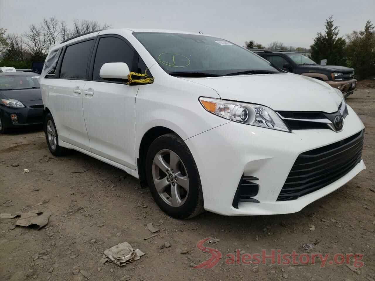 5TDKZ3DCXJS921693 2018 TOYOTA SIENNA