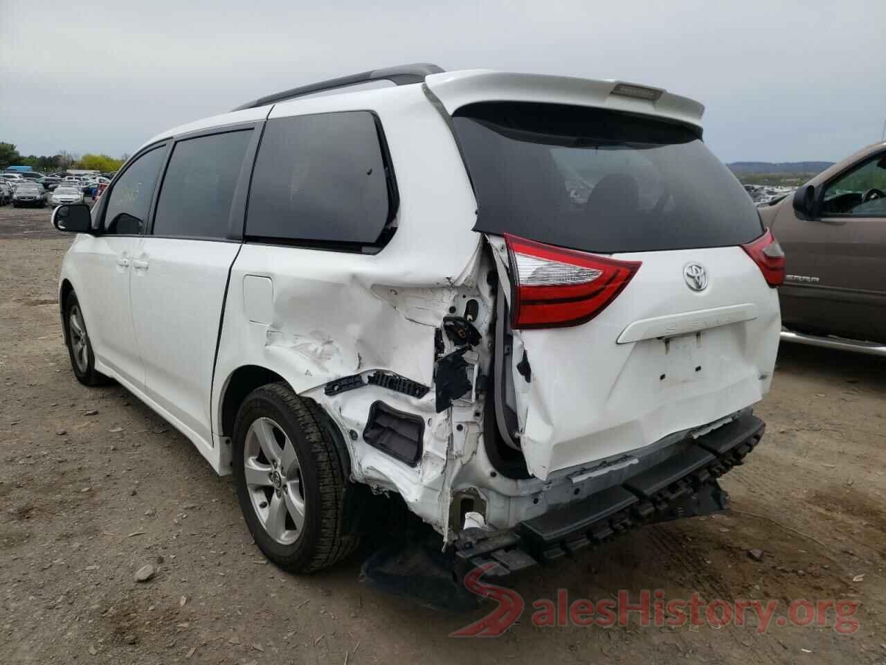 5TDKZ3DCXJS921693 2018 TOYOTA SIENNA