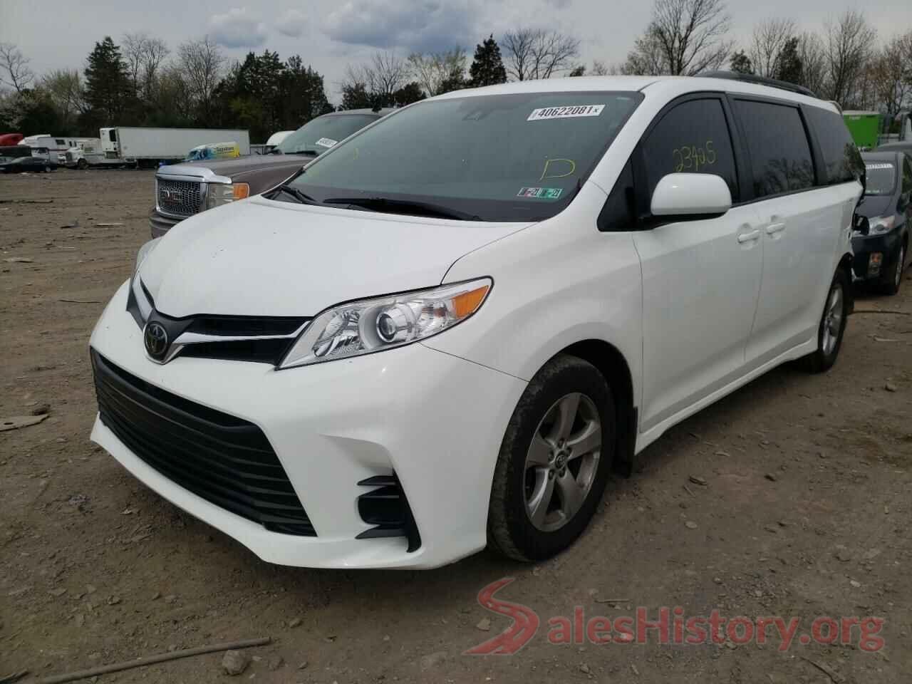 5TDKZ3DCXJS921693 2018 TOYOTA SIENNA