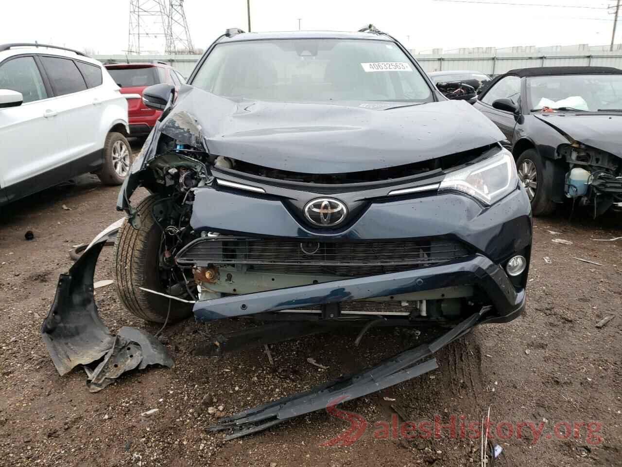 2T3RFREV2JW749037 2018 TOYOTA RAV4